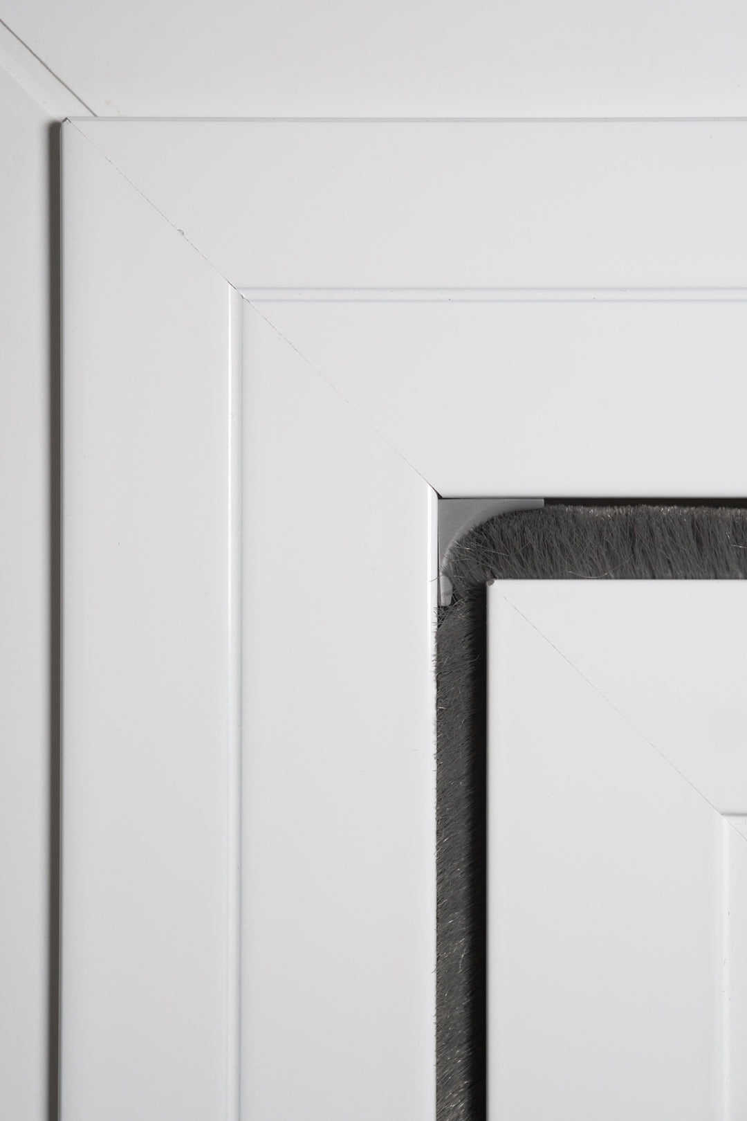 Insektenschutz-Pendeltür PT2.5 von Neher, Montage mit und ohne Bohren, maßgefertigt, passgenau, Online-Shop Insektenbleibendraussen.de