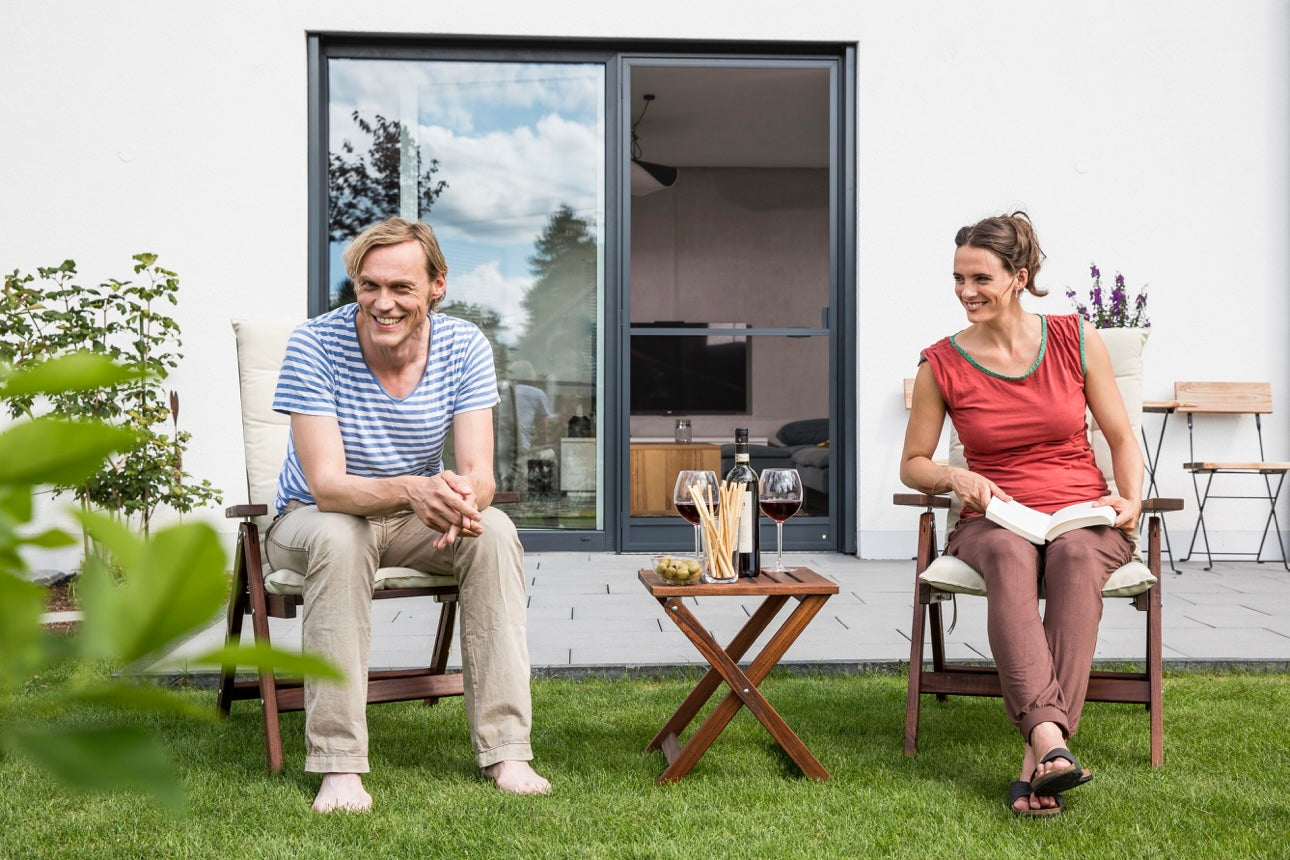 6 Top-Mückengitter für Fenster (inkl. Tipps von Insektenschutz-Experten)