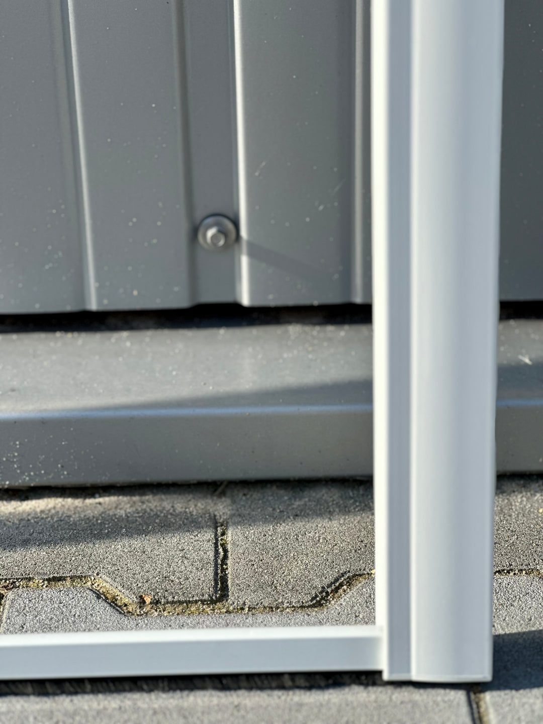 Insektenschutz-Rollo RO4/1 Neher_Detailansicht_Rahmen, verkehrsweiß, Online-Shop Insekten bleiben draussen